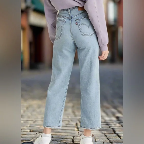 Levi's Ribcage Straight Jeans - Picture 2 of 6